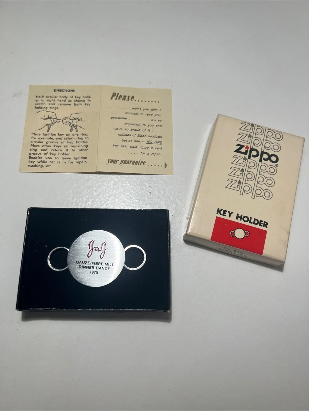 Zippo Silver Metal Double-Ring Key Holder -  NWT - Vintage with original box